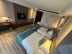 -雅斯特国际(广州白云火车站聚龙地铁站店)