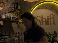-Shift cocktail bar鸡尾酒吧