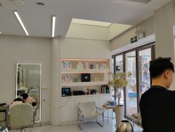 -PE SALON