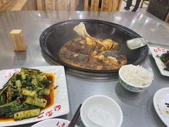 -屯老二农家铁锅炖·行业领军者(梅江店)