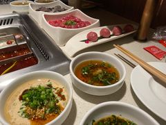 -海底捞火锅鲜切牛肉主题店(长寿路店)