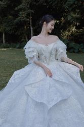 -Renee芮亦婚纱(原丽莎)