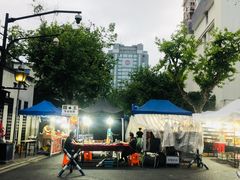 -吴山路夜市