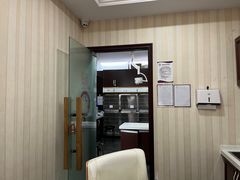 -宠爱国际动物医院·疑难骨科·心肾内科·皮肤科(太阳宫店)