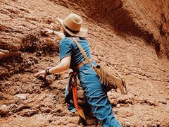 -天山神秘大峡谷