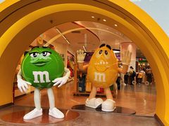 -m豆巧克力世界(上海世茂广场店)