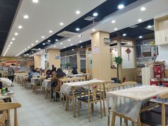 大堂-江城燕子大排档(江汉路步行街店)