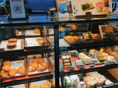 面包甜点陈列柜-星巴克(天津滨海国际机场1店)