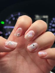 -丽心自助美甲美睫