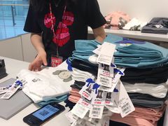 -优衣库(北京万柳华联购物中心店)