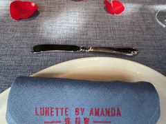 -弦月窗LUNETTE BY AMANDA(复兴路店)