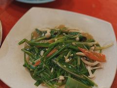 -大树下海鲜饭店