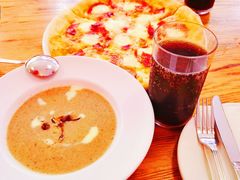 -城市大道红炉披萨烘焙坊