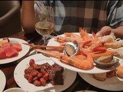 -广州万富希尔顿酒店·感趣自助餐厅·金秋蟹宴生蚝海鲜刺身