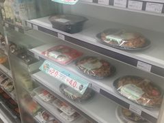 -全家便利店(莲花池东路店)