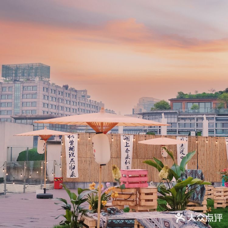 在杭州！西湖边的国风浪漫狠狠爱住！