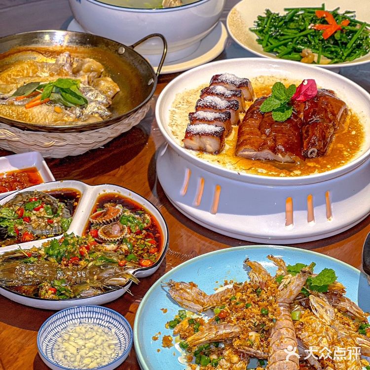 江北藏了个 小岭南 ！这家粤式庭院餐厅美到窒息！