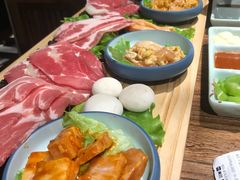 -明洞阿姨·韩式酱蟹烤肉·创意料理(三元桥店)