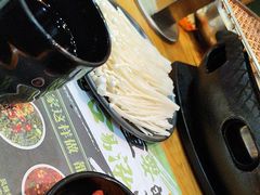 -合易泓烤肉·海肠捞饭(火车站店)