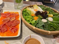 -尚尚仙·酸汤猪手·猪肚鸡火锅(华联万柳购物中心店)