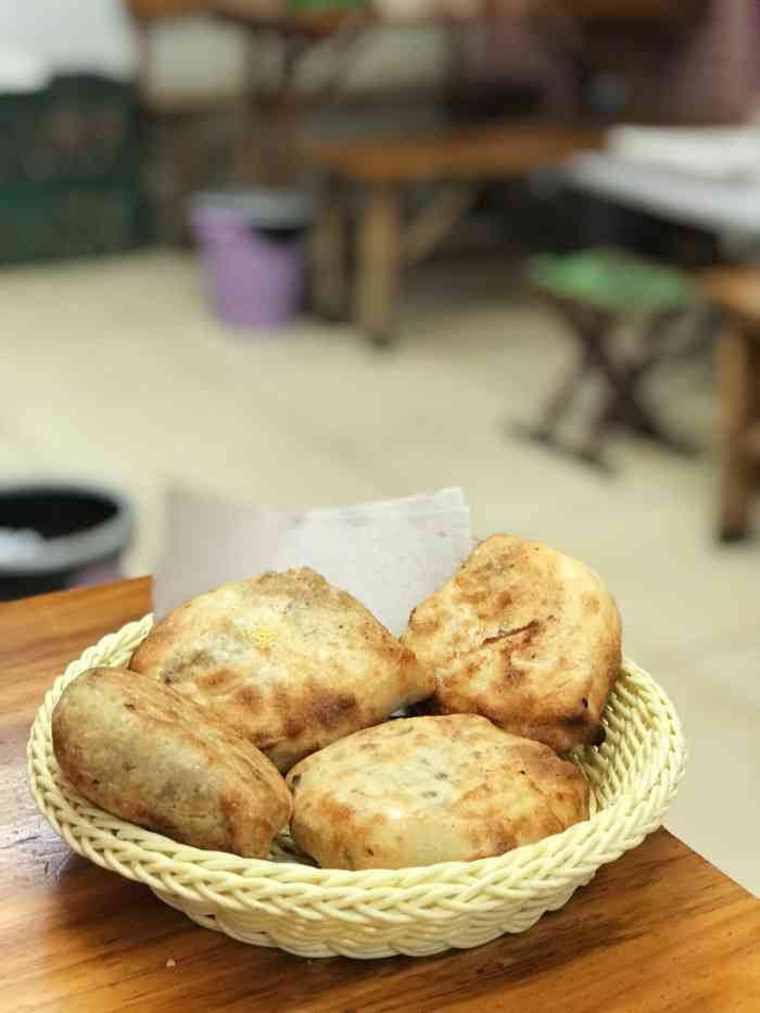 城隍庙肉火烧-"点评推荐的,终于路过了,来试试,下班点人.
