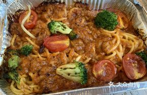 Baked Classic Tomato Meat Sauce Pasta