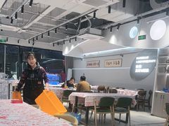 -老班长·小龙虾·鲜货烧烤大排档(金街美地店)