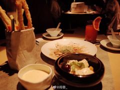 -穹六人间 people 6(岳阳路店)