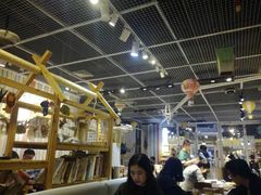 大堂-小时光咖啡馆(开森度假森林店)