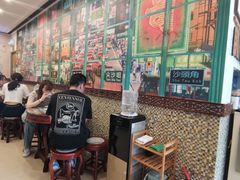 大堂-广信牛奶甜品世家(台东店)