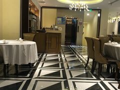 -老人和饭店(淮海中路店)