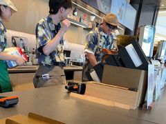 -星巴克臻选(上海合生汇1F店)