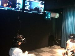 -VR间客漫虚拟现实体验馆(汉街店)
