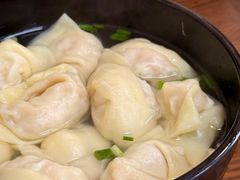 三鲜大馄饨-万寿斋(山阴路店)
