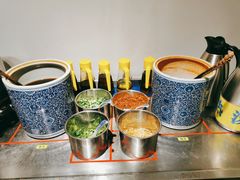 -包整·丝娃娃(一览甲秀楼风景店)