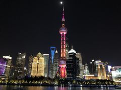 -黄浦江游览十六铺3号码头网红自助餐