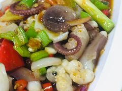 -四川小胡子海鲜(丁村万人海鲜广场店)