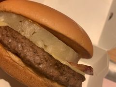 金菠闪闪厚牛堡-麦当劳(海岸城店)