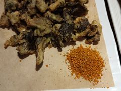 软炸蘑菇-95号酱骨·一块豆腐(展春园西路店)