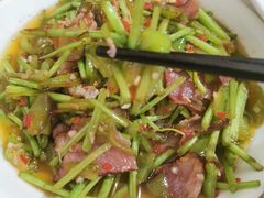 藜蒿炒腊肉-江南古镇味道·私房菜