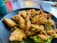 -大树下海鲜饭店