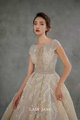 -Lady  Jane高端婚纱礼服馆