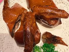 脆皮乳鸽-囍凤楼·粤菜·点心·火锅(温特莱店)