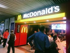 门面-麦当劳(中山公园龙之梦店)