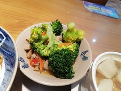 -红猪卤肉饭(大西洋美食城店)