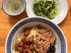 -沪西老弄堂面馆(定西路店)