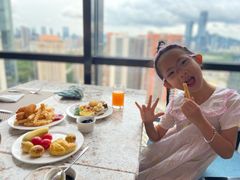 -华强广场酒店-椰香高空自助餐厅