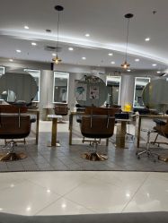 点击看大图 -八佰伴8008星级形象店