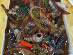 -蚝哥花姐湛江烤生蚝(美丽湾市场店)