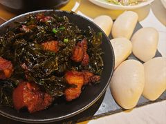 龙井茶香肉配酒酿馒头-拾溪餐厅·包厢(杭州千禧度假酒店)